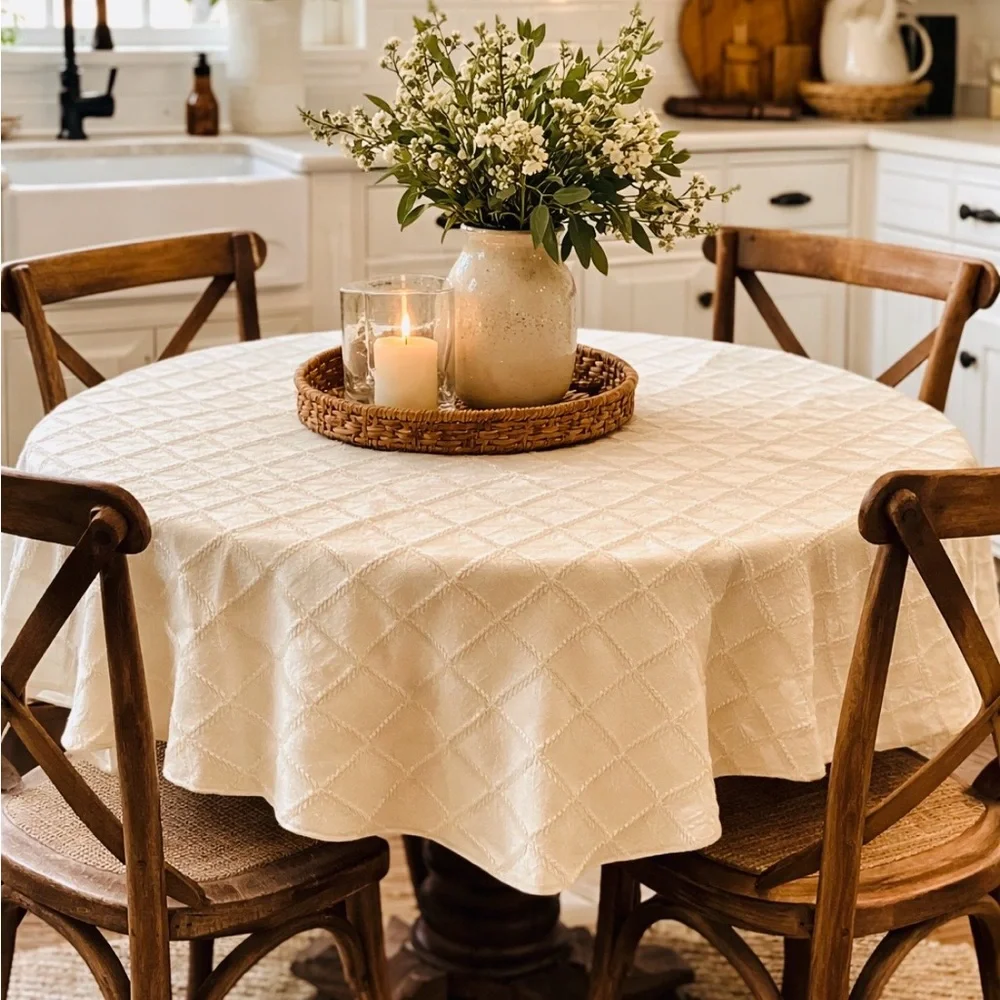 NWT Vintage Lenox Laurel Leaf Tablecloth. Damask | Golden Yellow | 70” Round